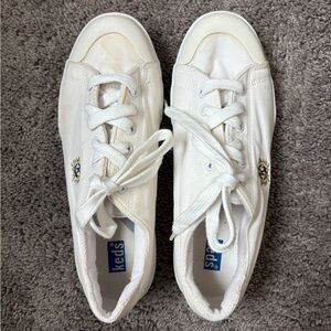 Keds women's vintage white sneakers tennis shoes crest logo size 10 M